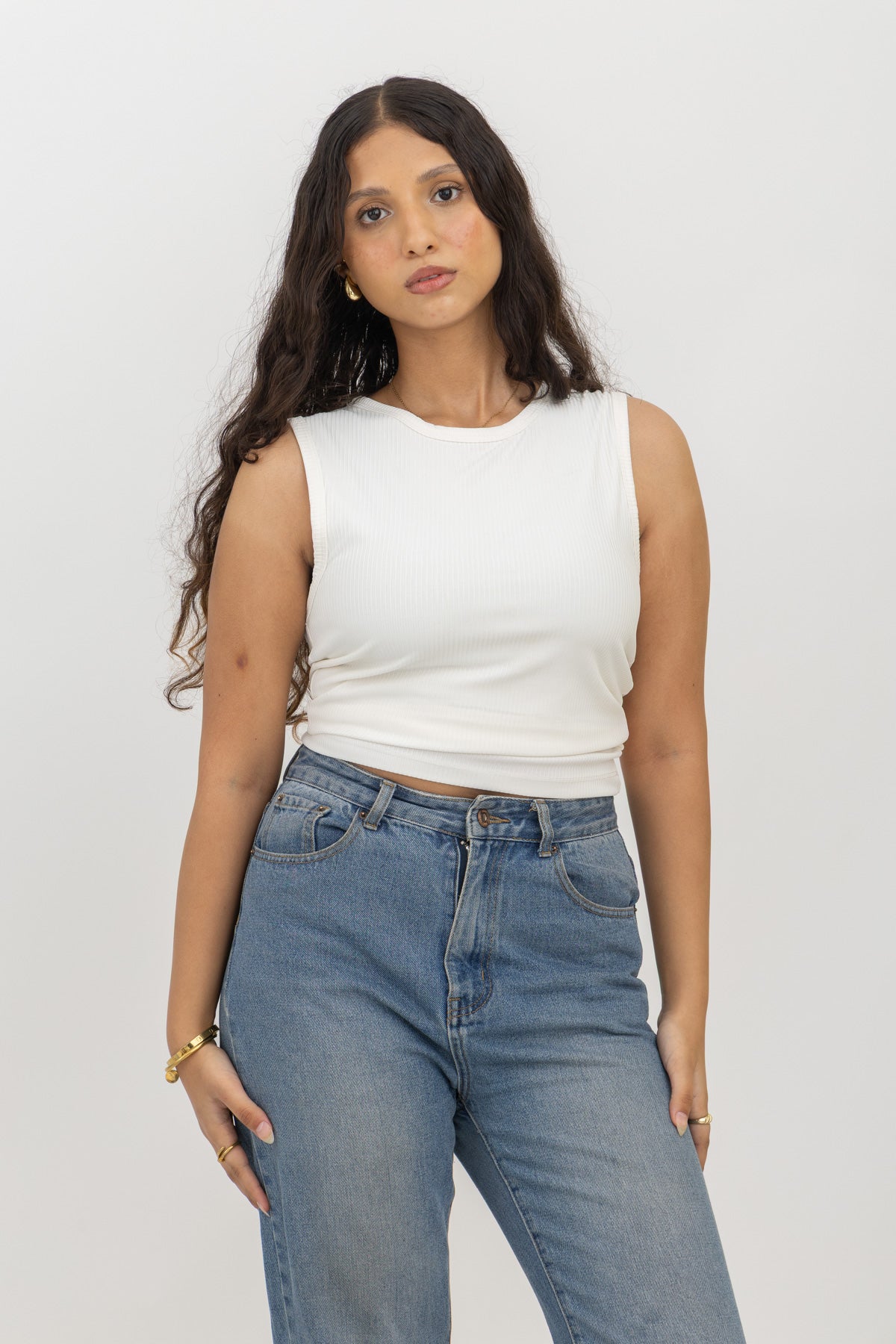 Ribbed Round Neck